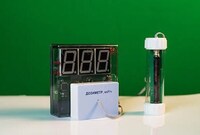 Датчик ионизирующего излучения с независимой индикацией (дозиметр демонстрационный) /арт. 15272 (Ст) - ООО Александрит. 