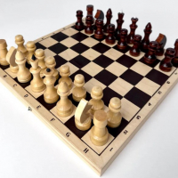 Шахматы обиходные лакированные с доской - ООО Александрит. 